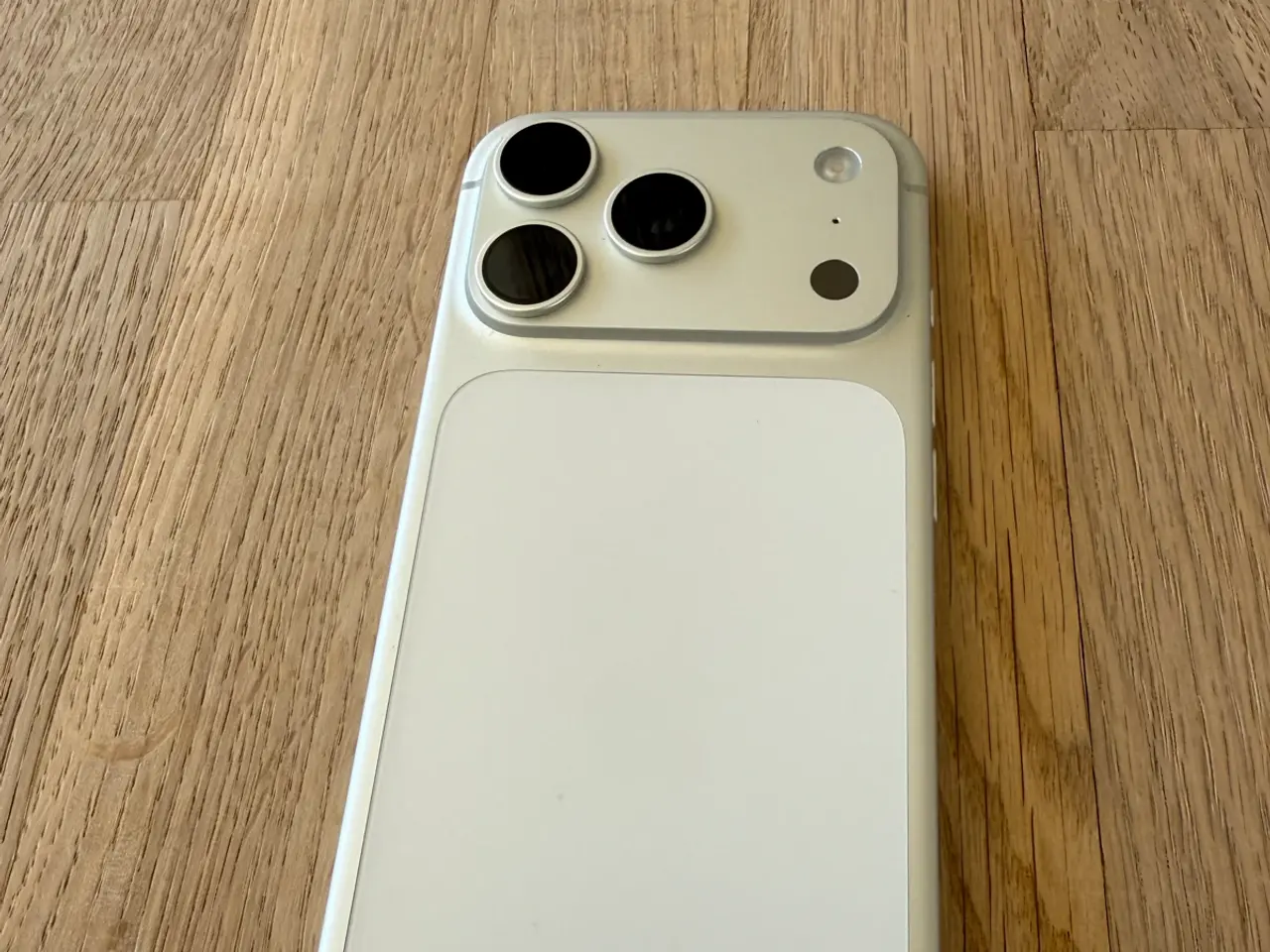Billede 2 - iPhone 17 Pro 256 gb sølv