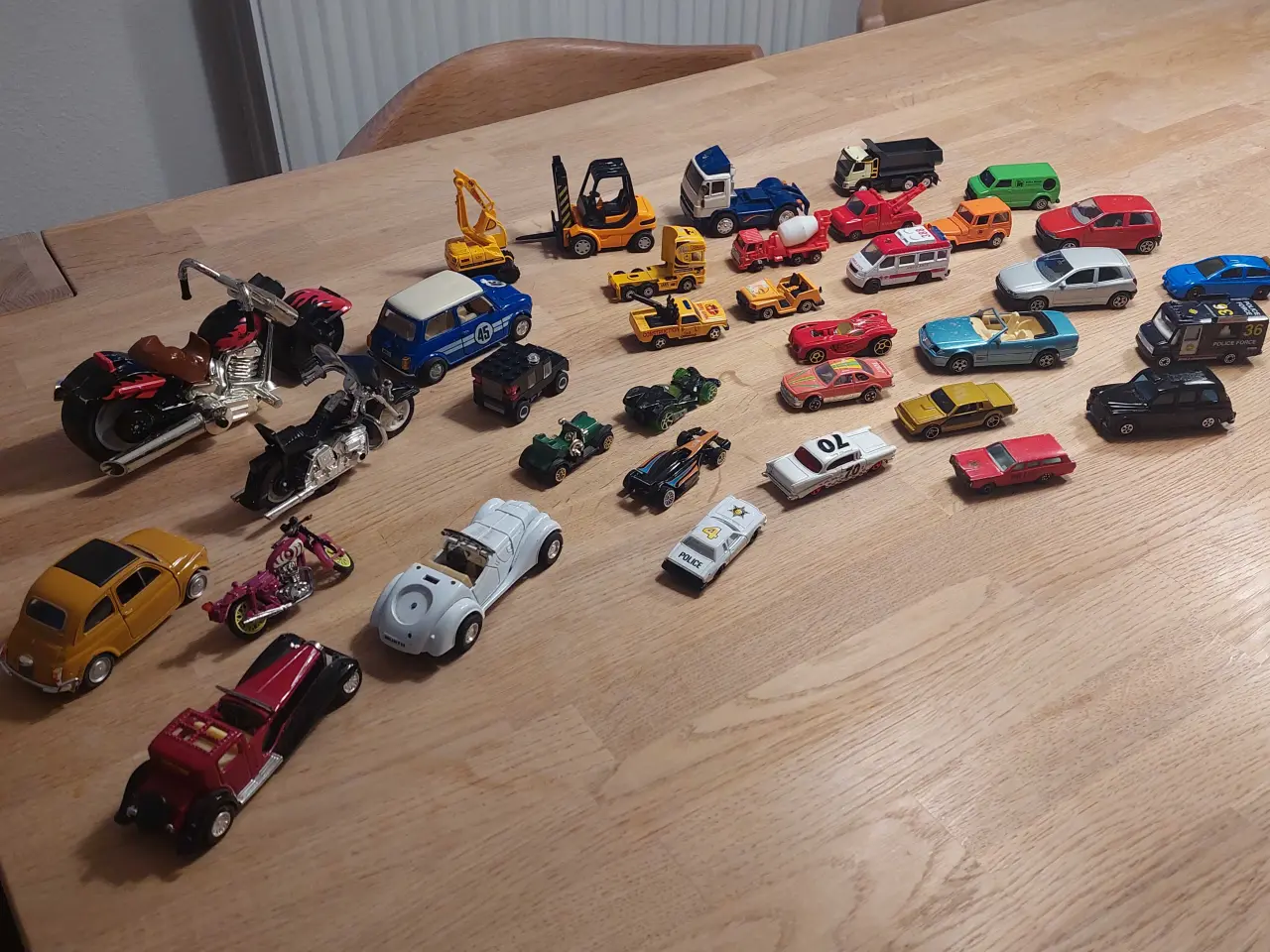 Billede 1 - Små biler. Byd !
