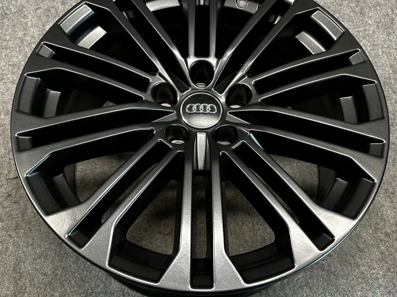 Billede 1 - AUDI A4 8W 8W0 B9 B8 B7 S-LINE 18 8J x 18" 5x112