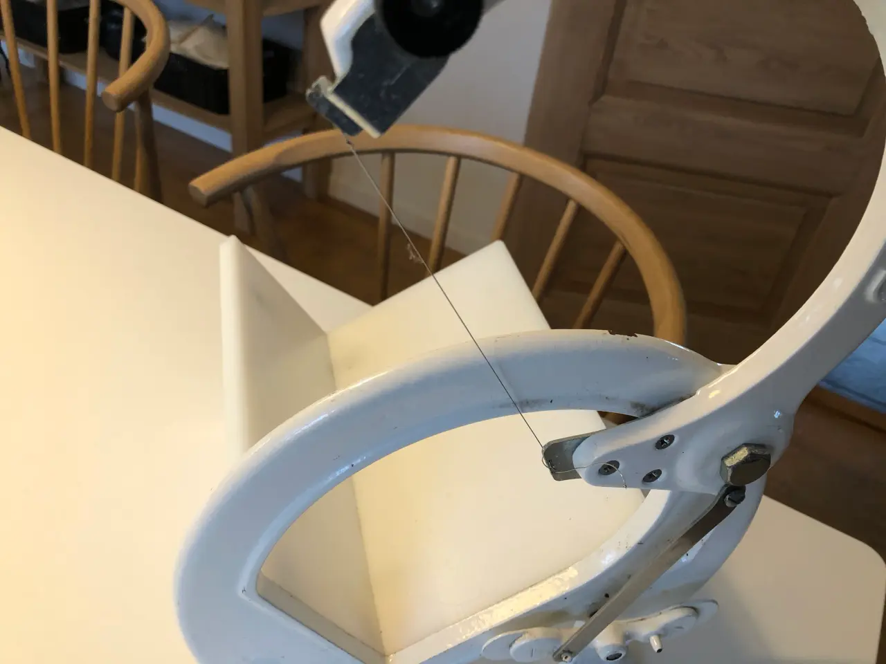 Billede 7 - Raadvad brødskærer eller osteskærer i hvid