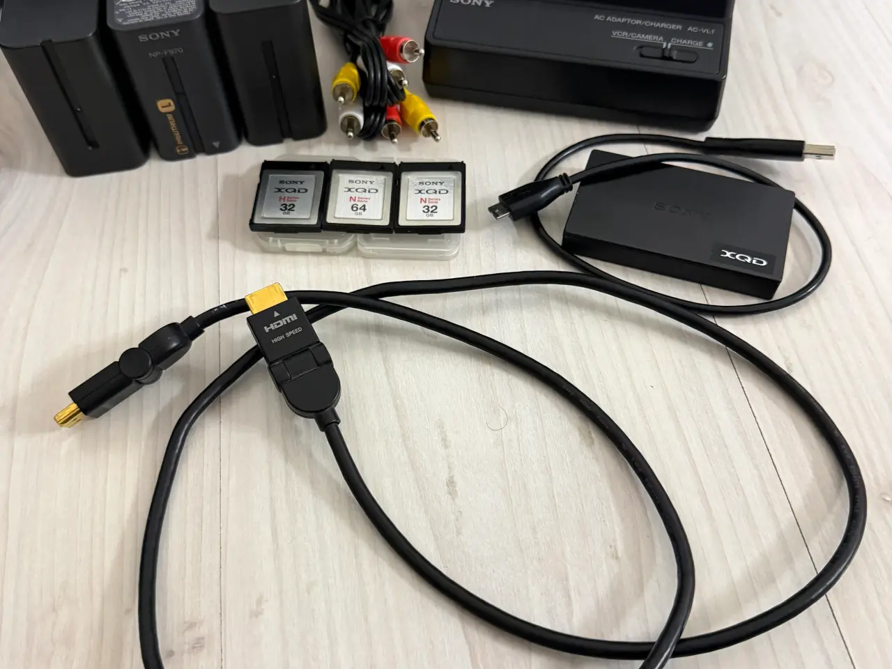 Billede 9 - Sony FDR-AX1 4K Camcorder – Kun 51 timer – Komplet