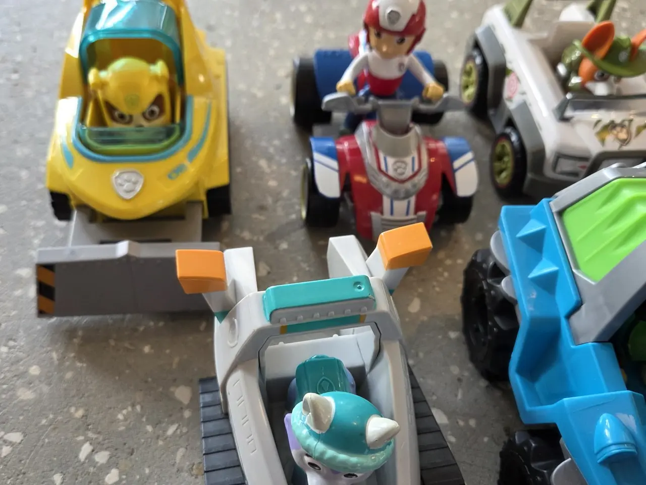 Billede 2 - Paw Patrol 6 køretøjer med figurer