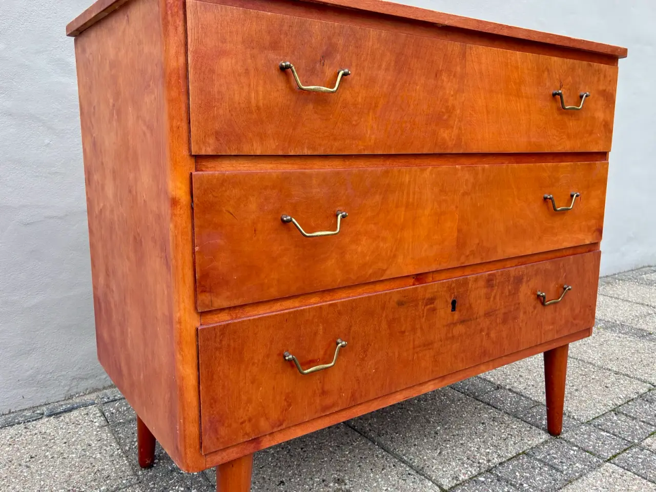 Billede 4 - Dansk vintage kommode . 3 skuffer Messinggreb