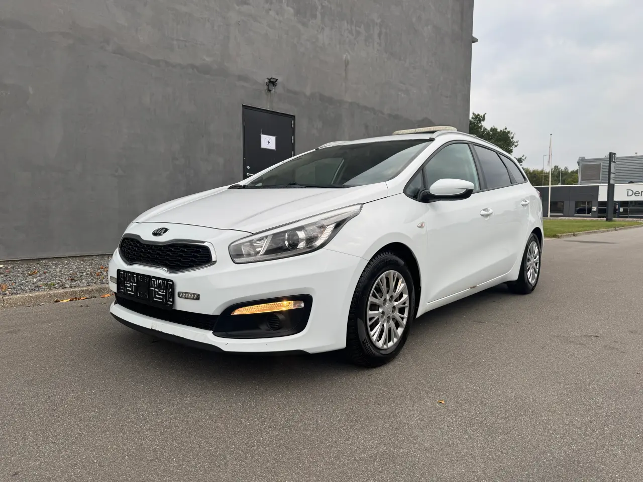 Billede 1 - Kia Ceed. Gul pladet. Tidligere service vogn.