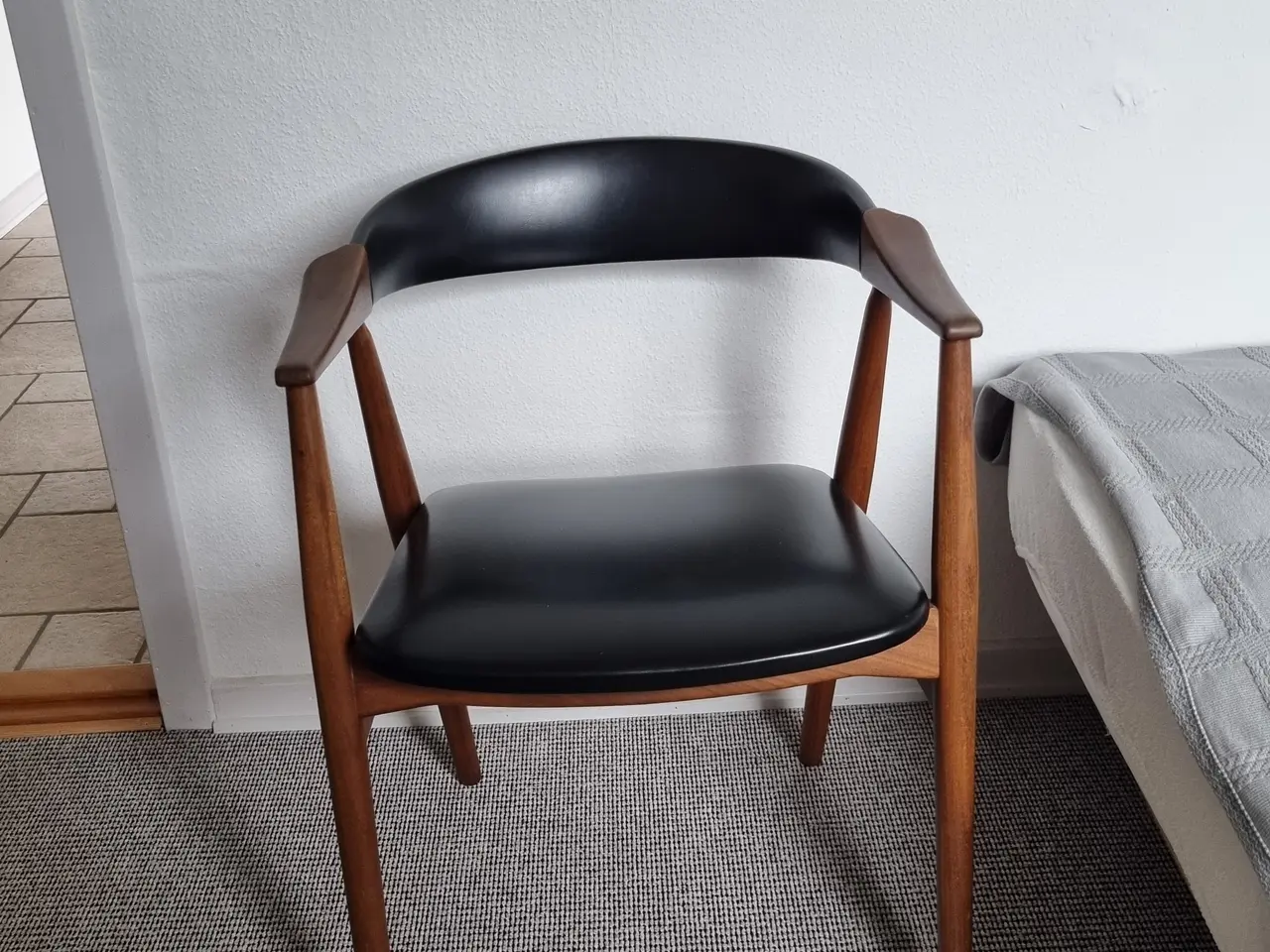 Billede 1 - Klassisk armstol model 213