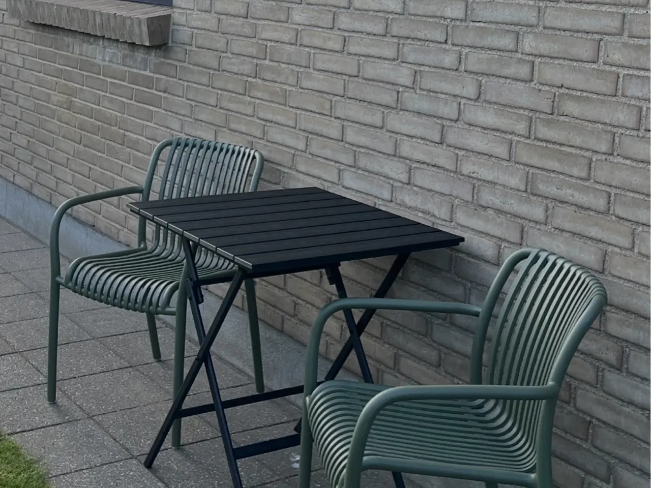 Billede 1 - Cafesæt med 2 havestole sælges