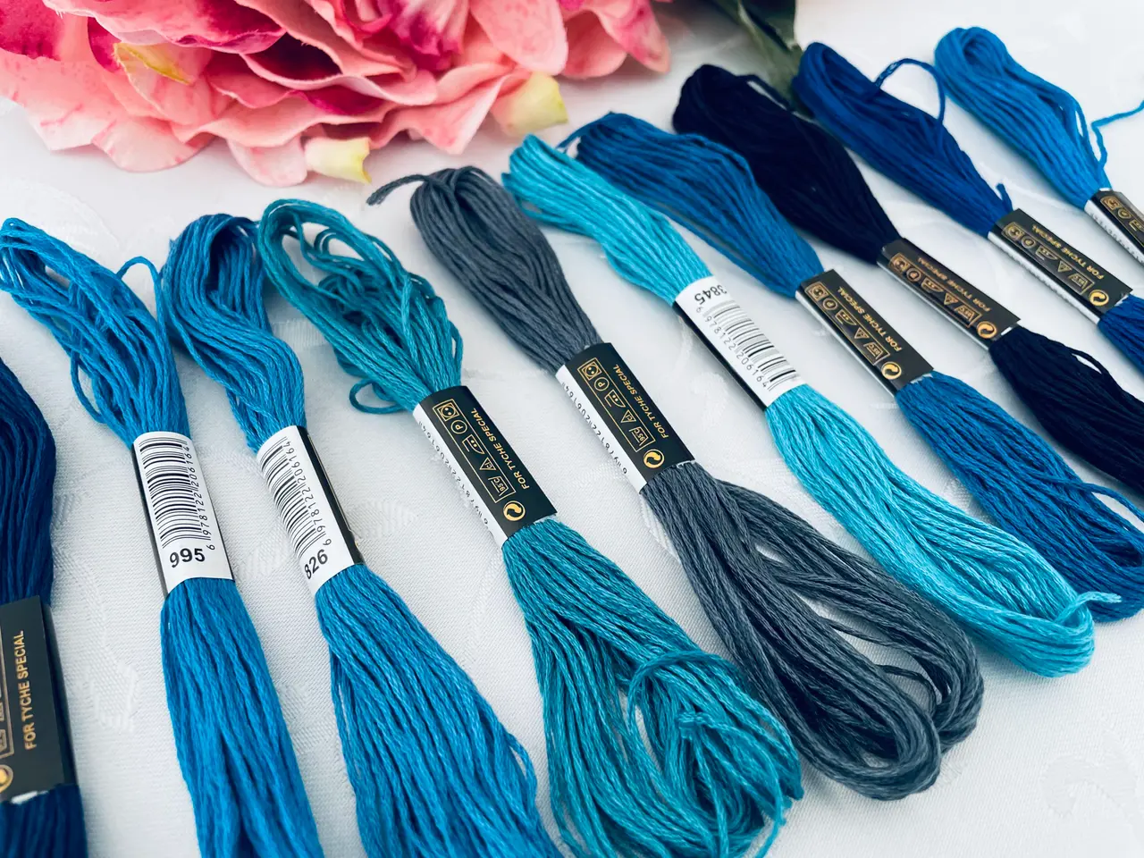 Billede 3 - Broderigarn blandet
