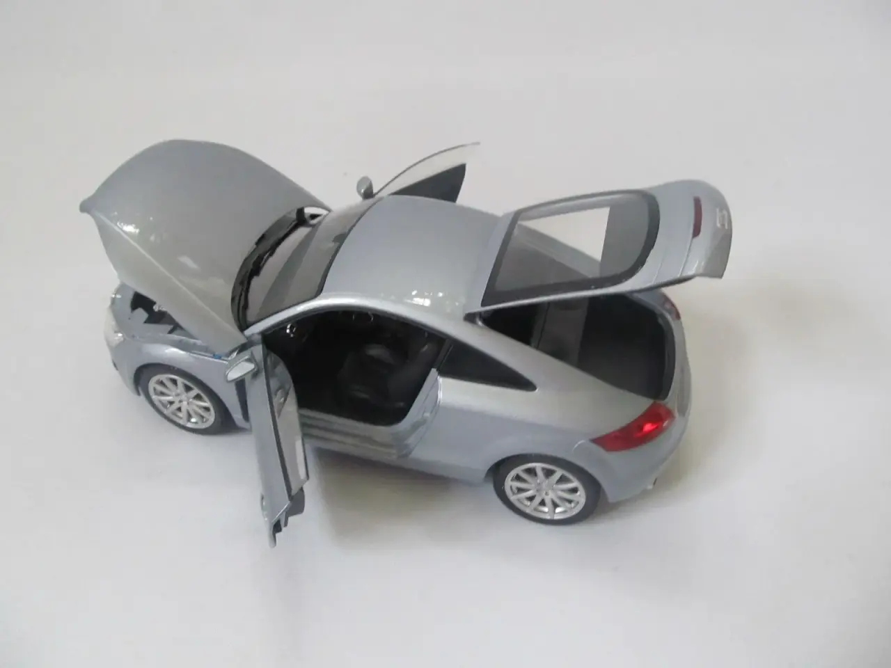 Billede 5 - 2007 Audi TT Coupé 1:18