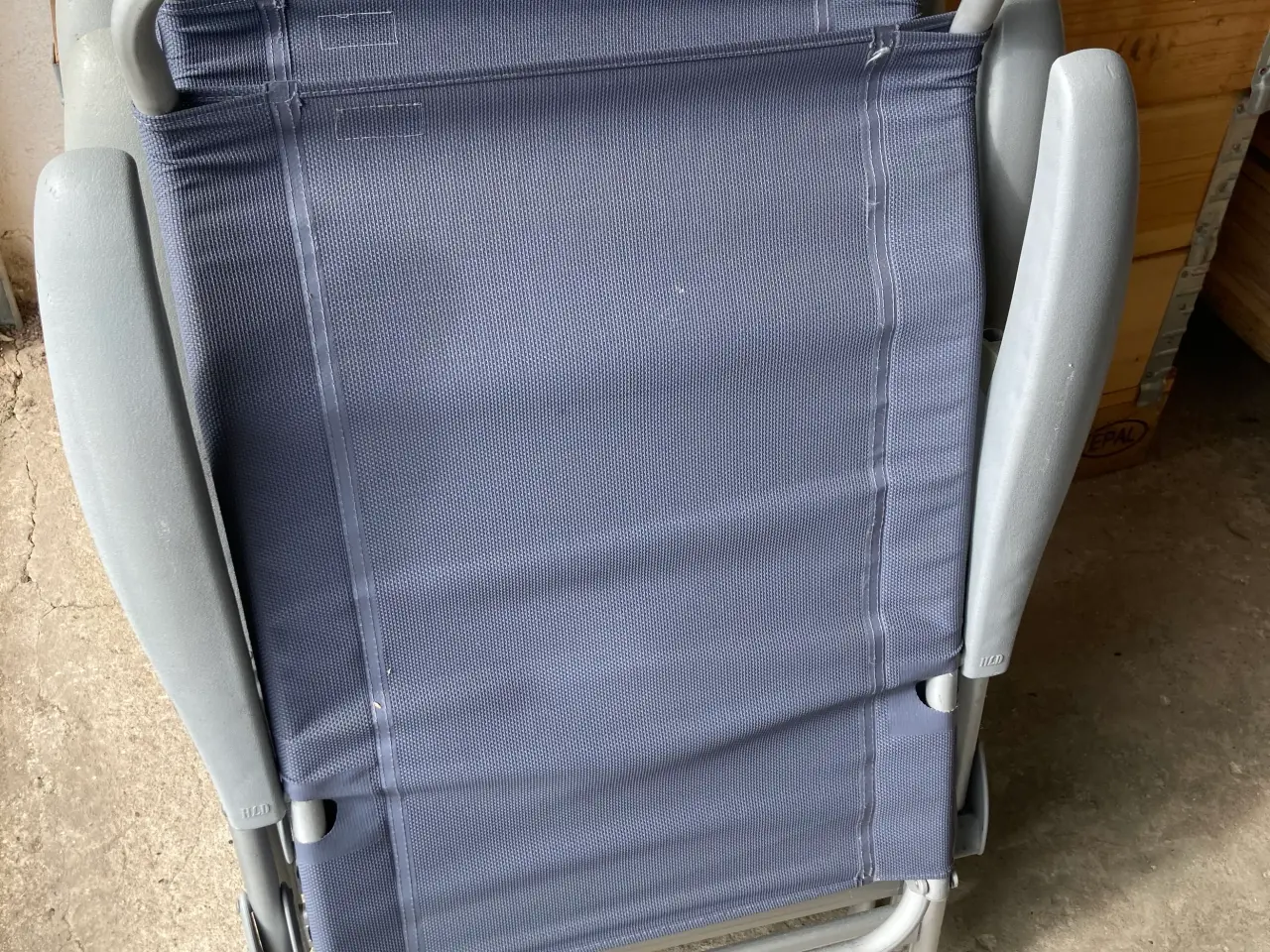 Billede 2 - Campingbord + 4 stole