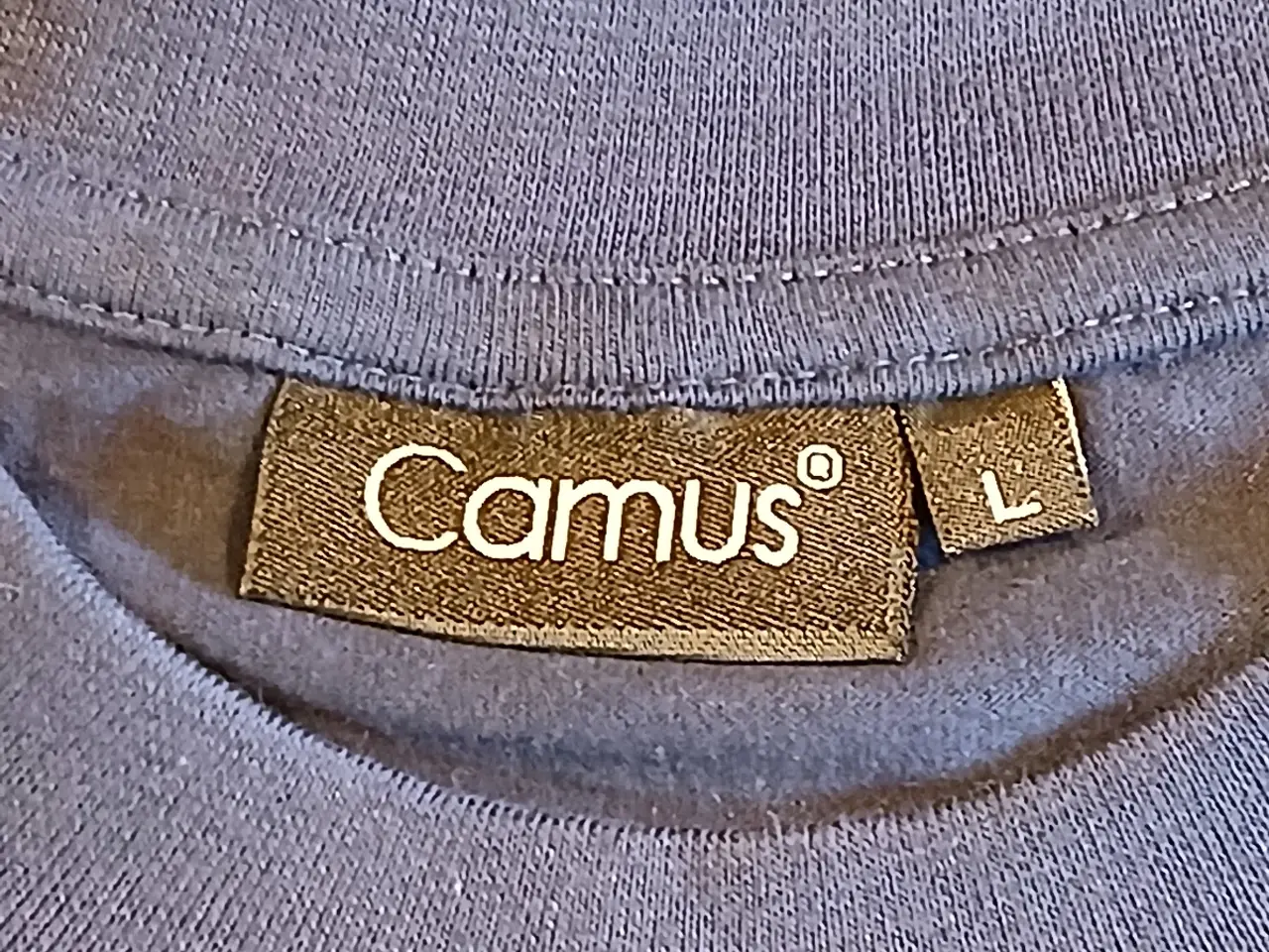 Billede 3 - Blå "Camus" T-shirt