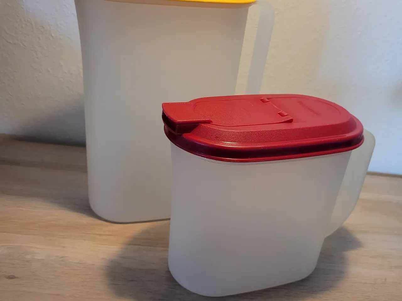 Billede 1 - Tupperware saftevands kander, stor eller lille