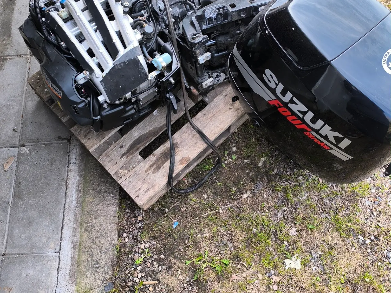 Billede 2 - service og repration af påhængsmotor
