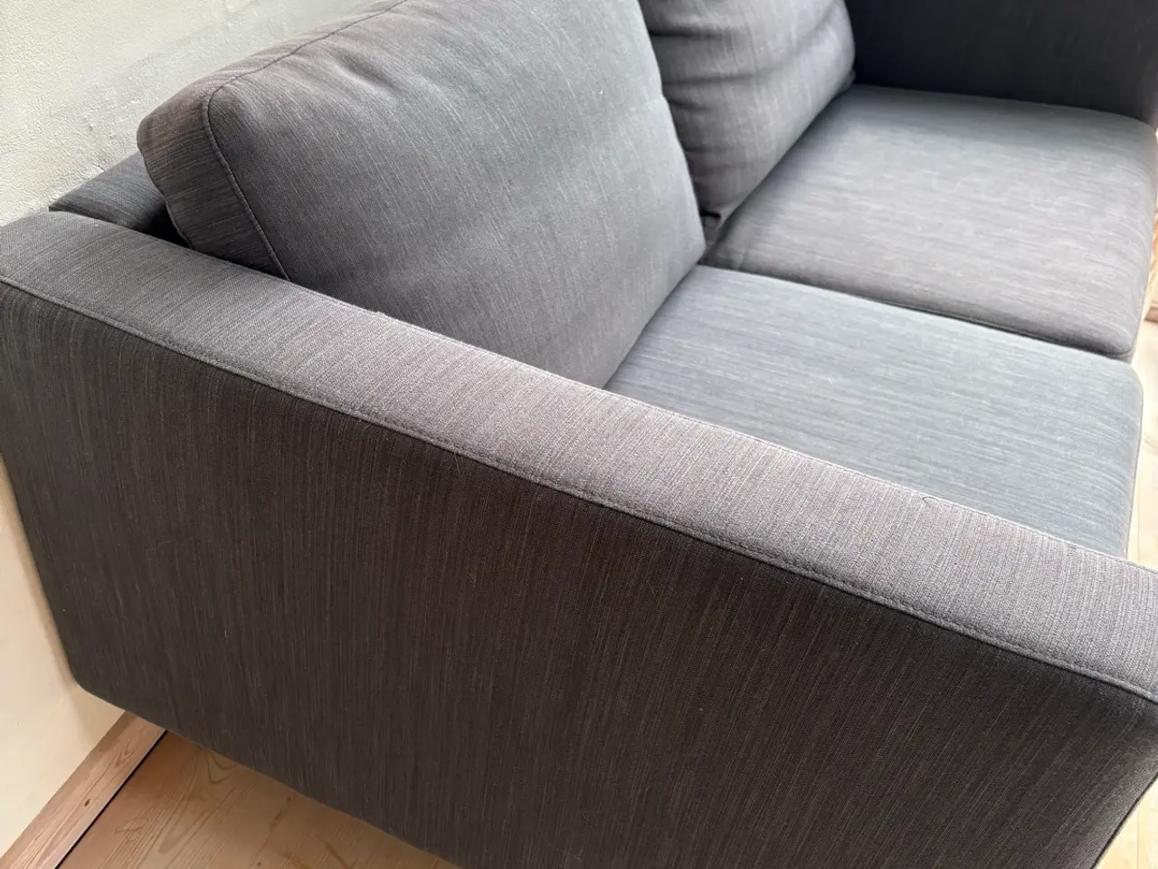 Billede 2 - Kragelund sofa i gråt stof