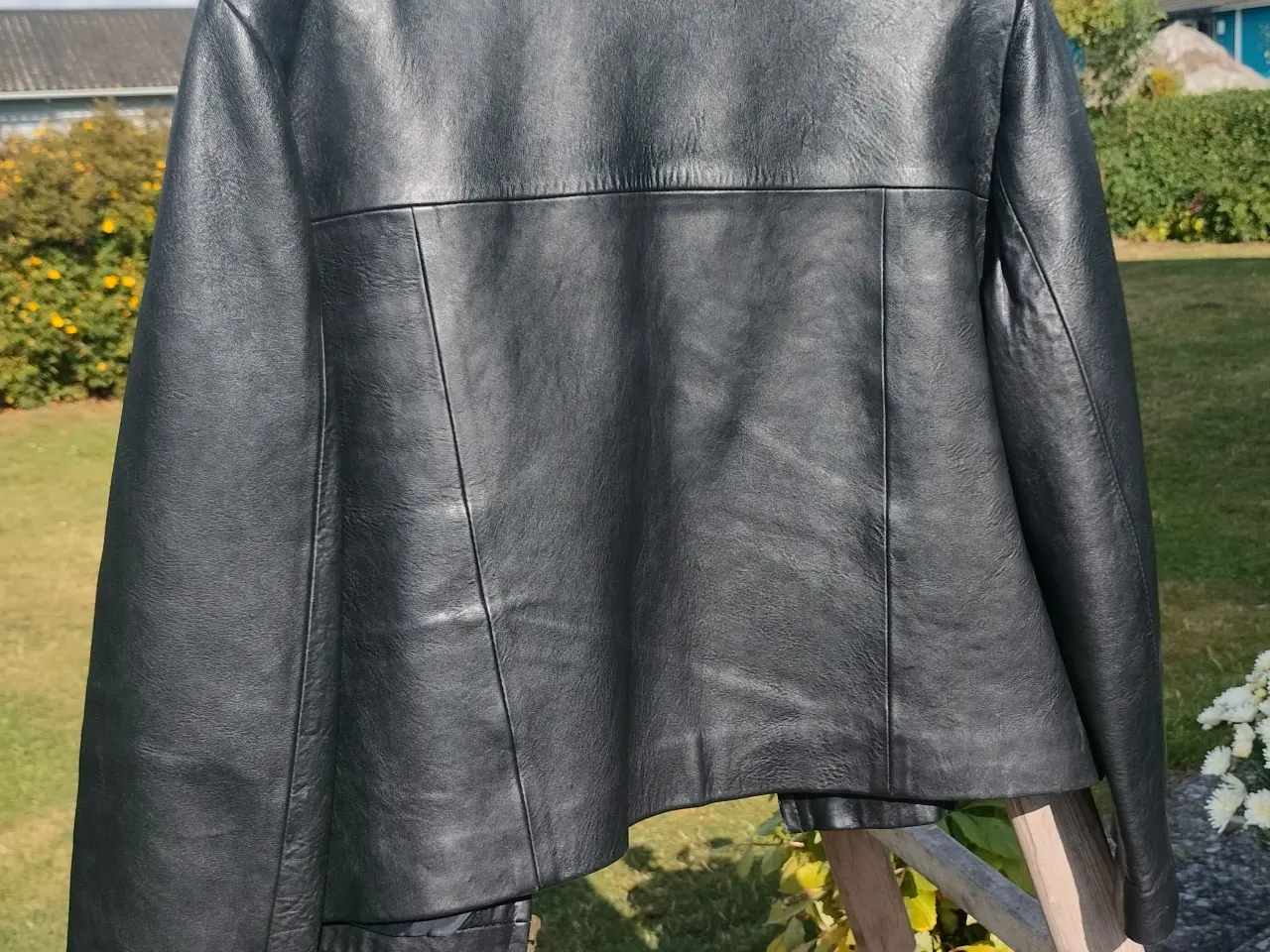 Billede 2 - Sort skindjakke, XL