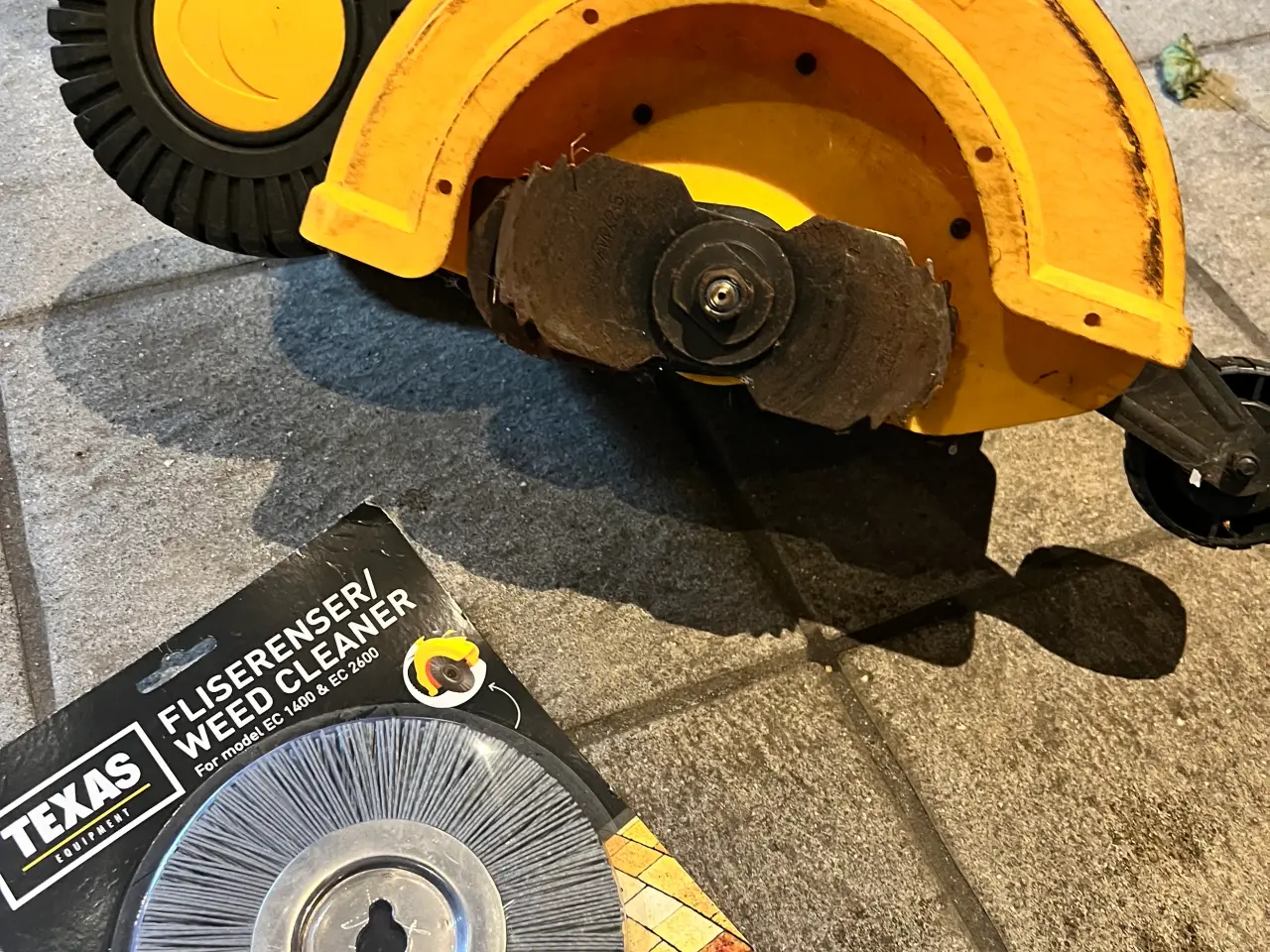 Billede 3 - Kantklipper på benzin