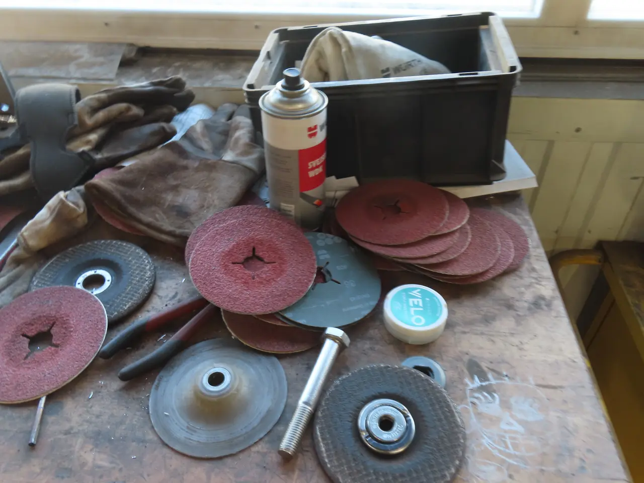 Billede 2 - Værkstedsrullebord med indhold