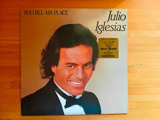 LP, Julio Iglesias – 1100 Bel Air Place