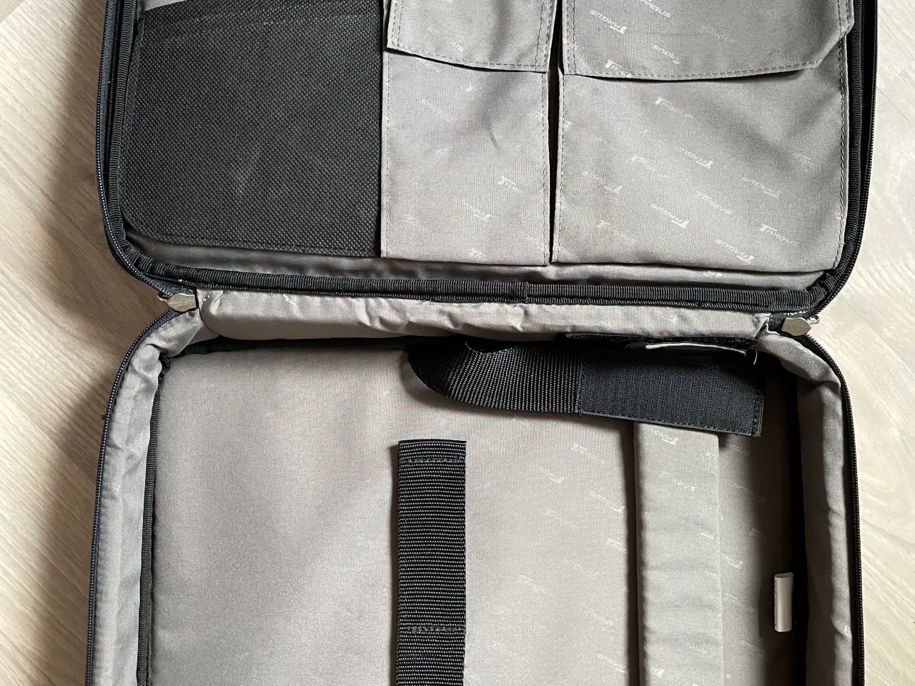 Billede 4 - Sort computertaske, mrk. Targus