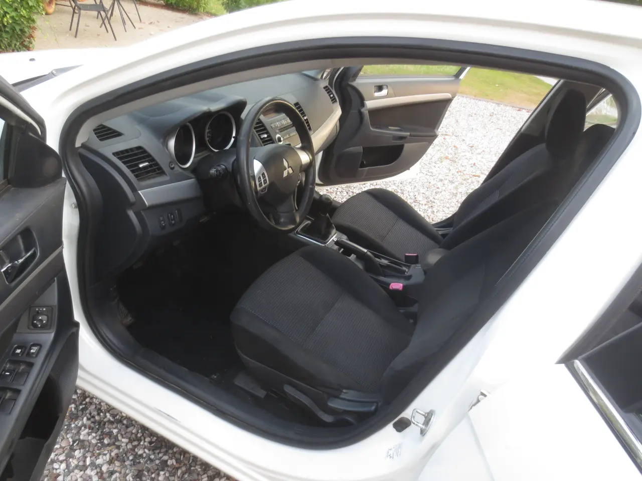 Billede 13 - Mitsubishi Lancer 1.6 i År 12. Synet 2/26.