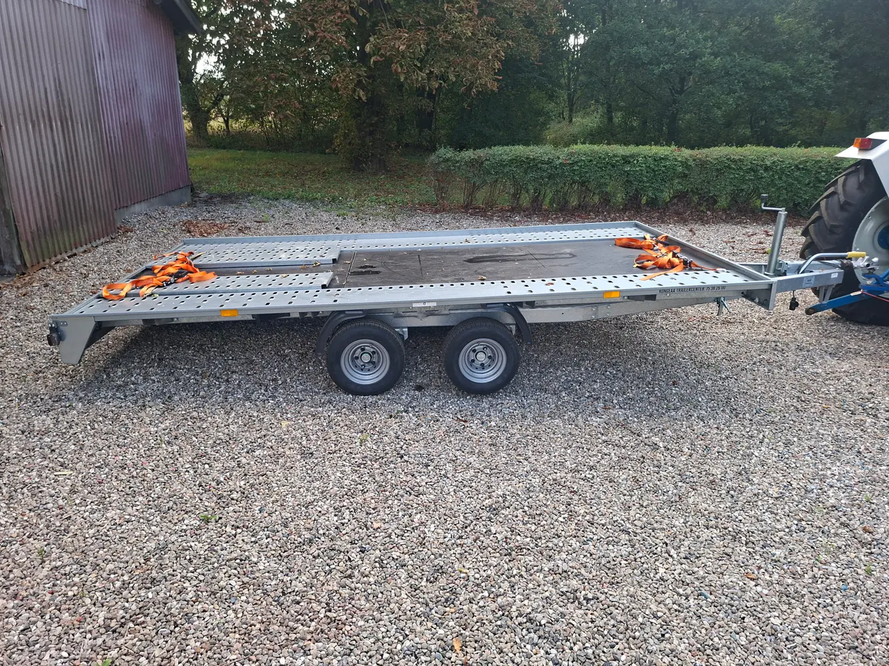 Billede 1 - Flad trailer med vip og ramper