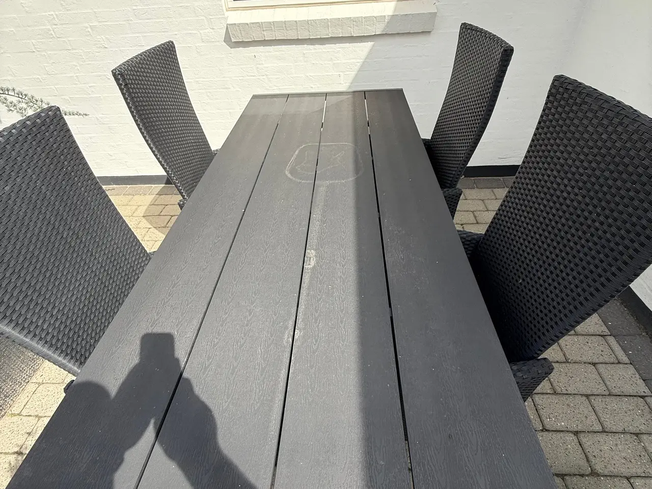 Billede 2 - Havesæt i sort polyrattan – 8 stole,+ 2 borde
