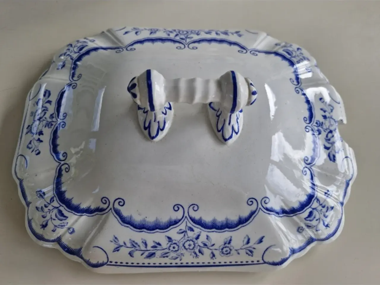 Billede 2 - "Rococo"Gustavsberg. Stor fajanceterrine med Låg