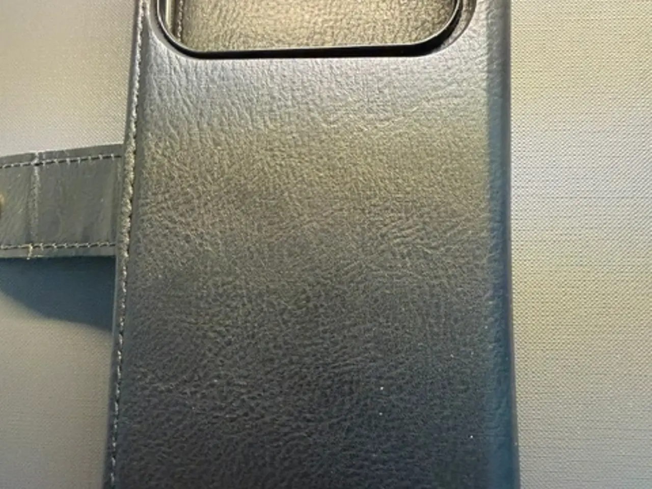 Billede 3 - Sort læder cover til Iphone 17 Pro