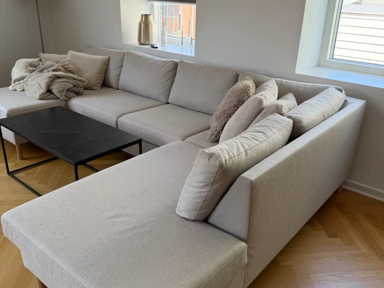 Billede 3 - Sofa og bord