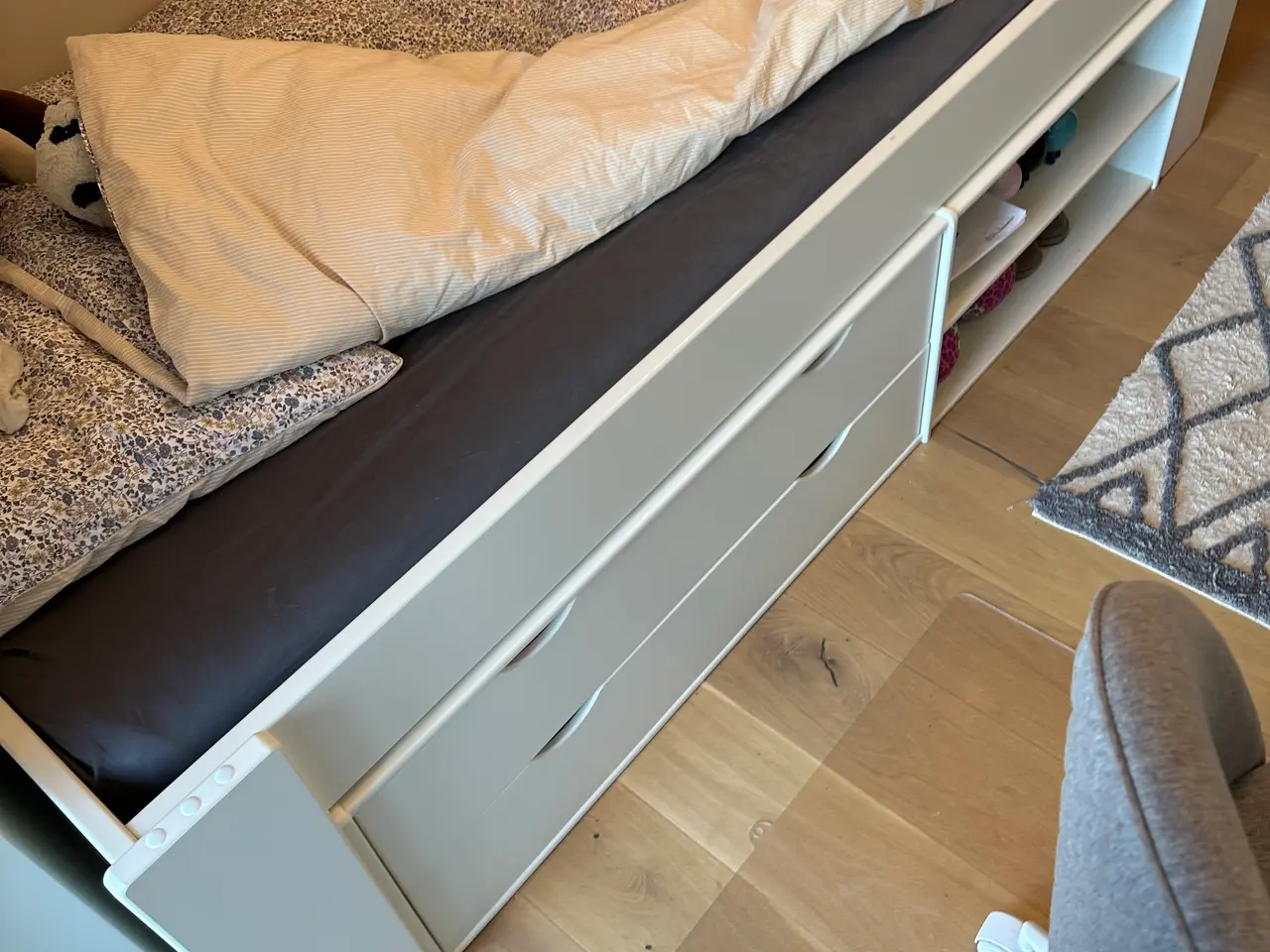Billede 2 - Flot enkeltmandsseng med opbevaring