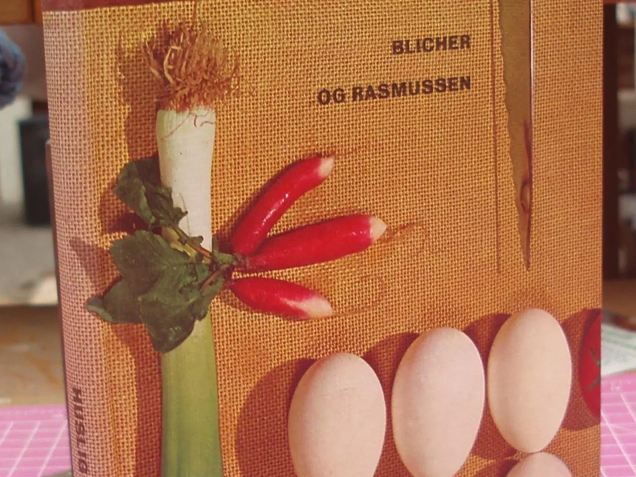 Billede 1 - Lærebog i Huslig Økonomi