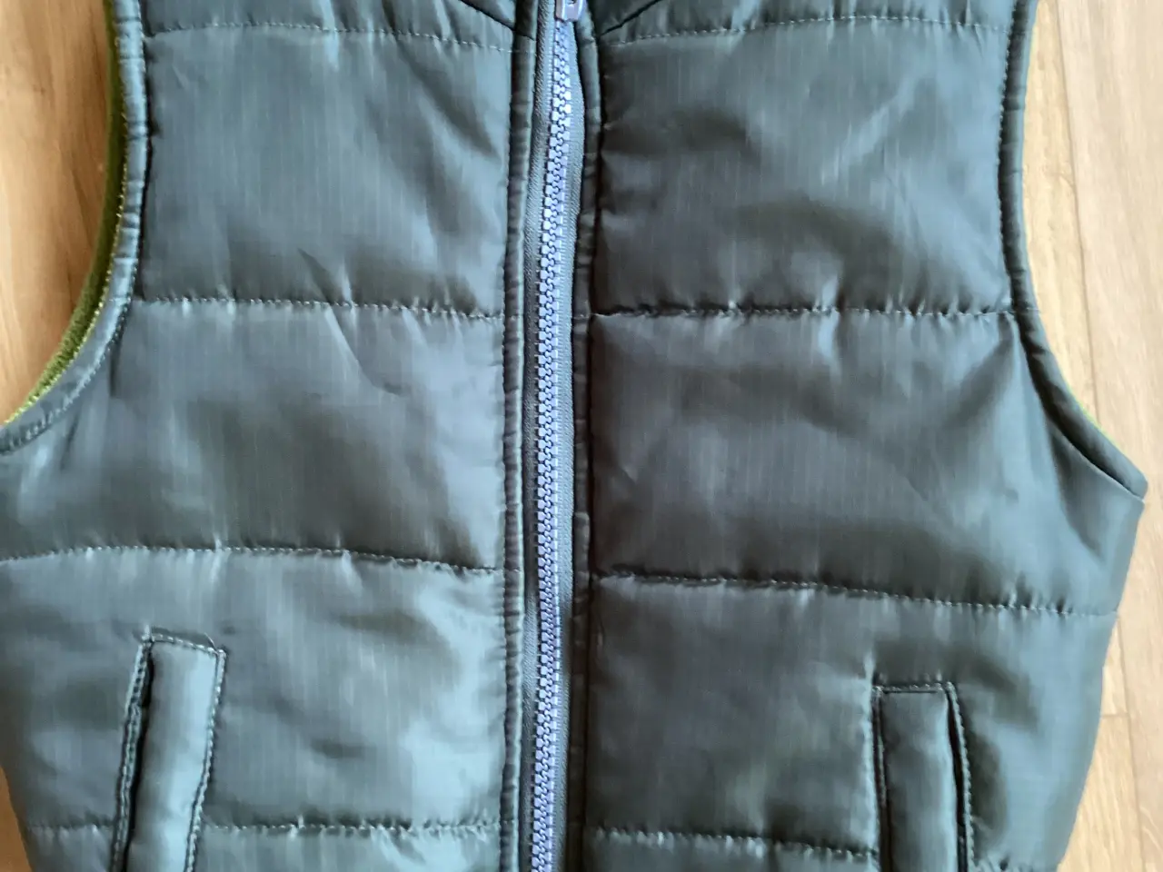 Billede 1 - Mørkegrøn vest