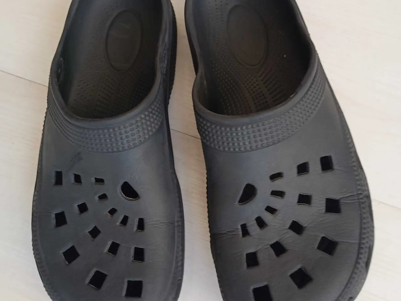 Billede 1 - Crocs gummistræsko