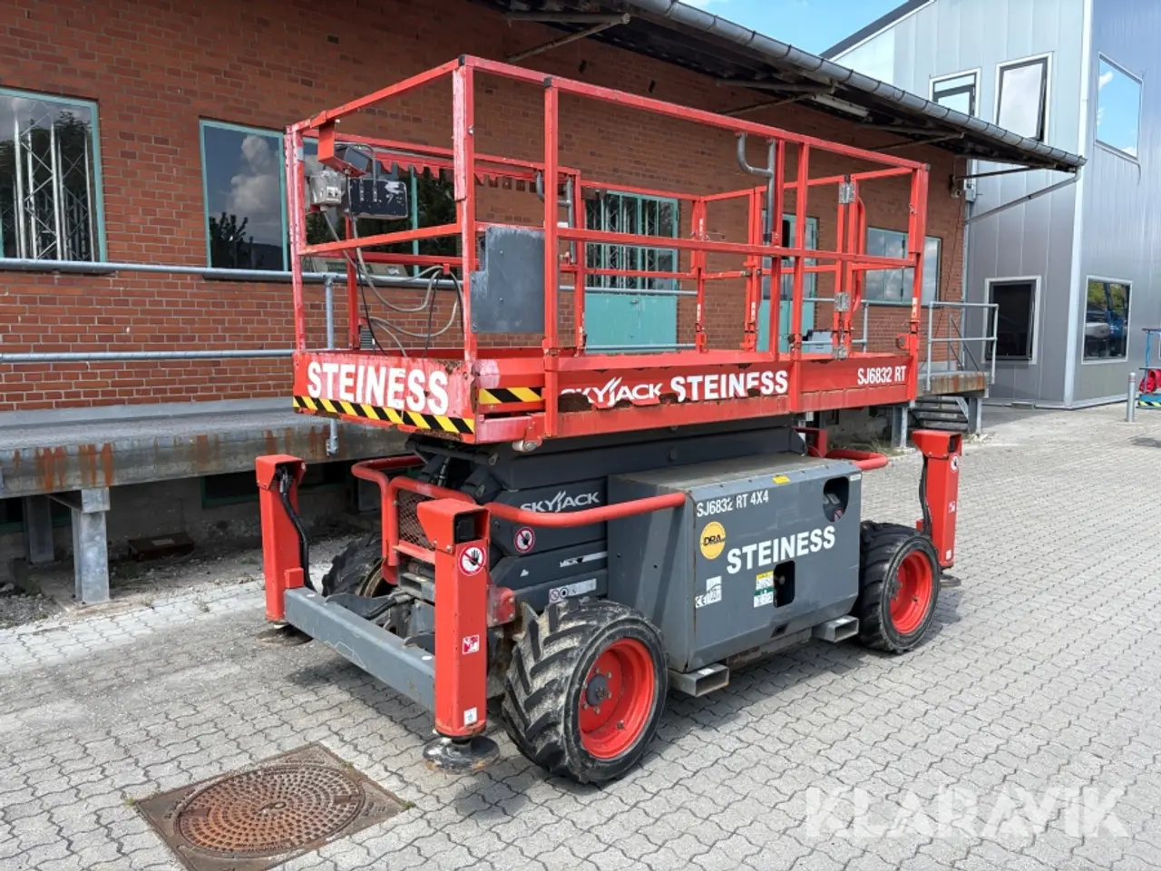 Billede 1 - Sakslift SkyJack SJ6833RT