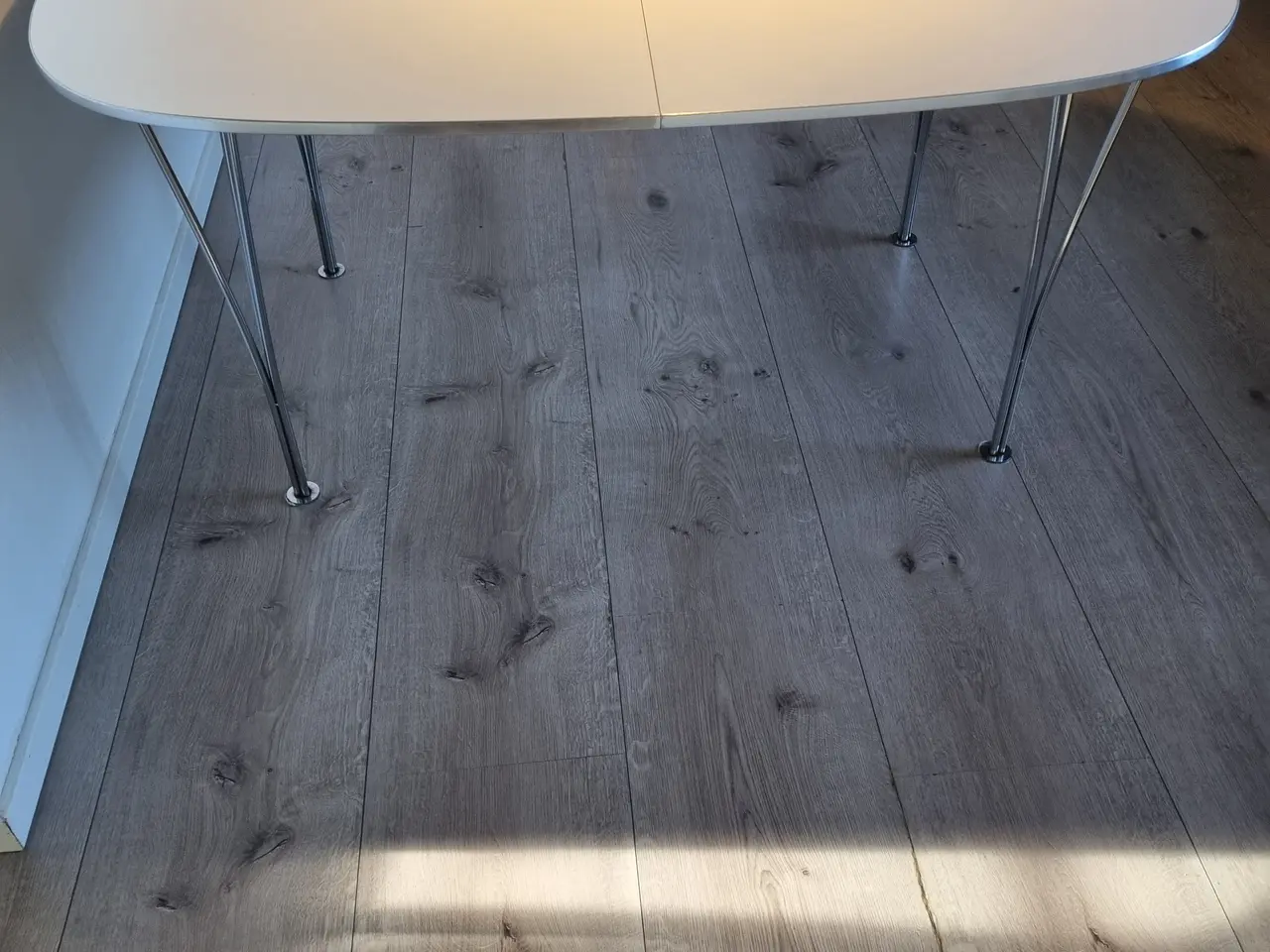 Billede 2 - Laminat spisebord sælges