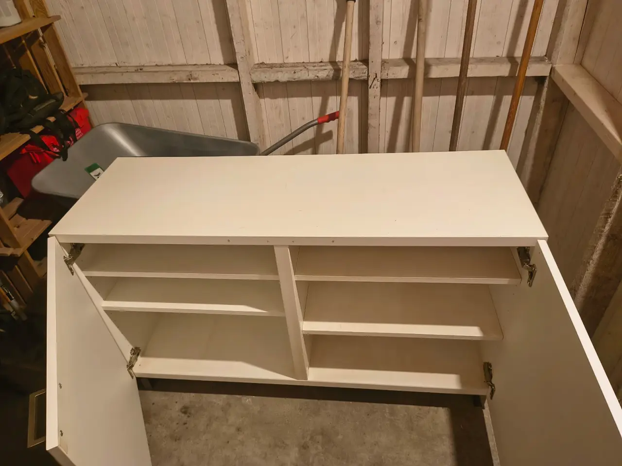Billede 2 - Skænk fra ikea.