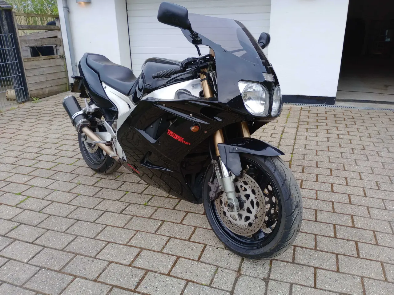 Billede 1 - Driftsikker Yamaha Fzr1000