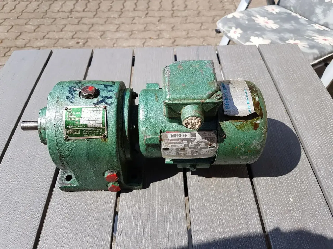 Billede 1 - Motor med gear