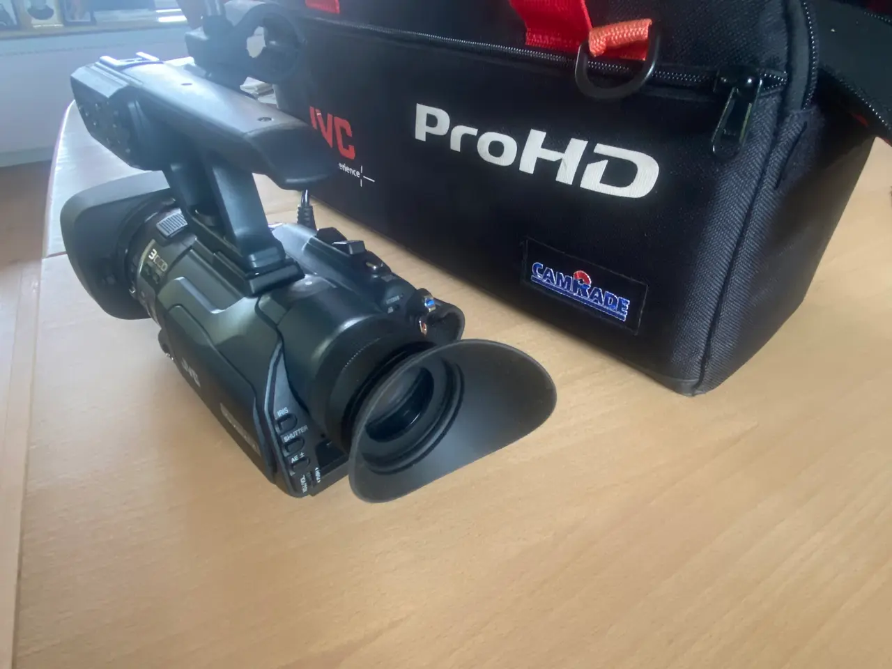 Billede 8 - JVC GY-HM100E til salg - stort set aldrig brugt