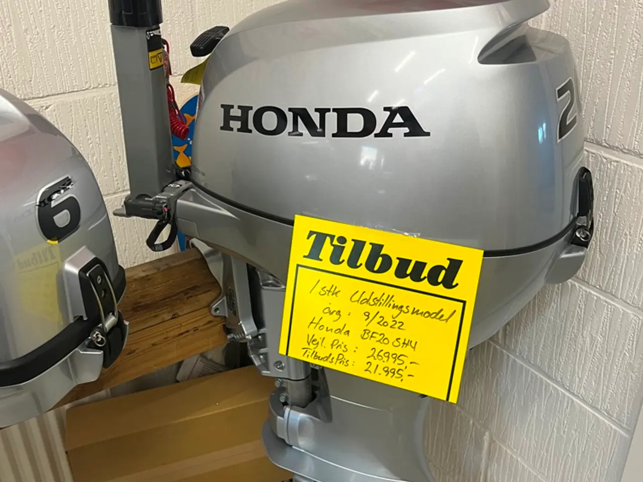 Billede 1 - Honda 20hk kortbenet - Udstillingsmodel