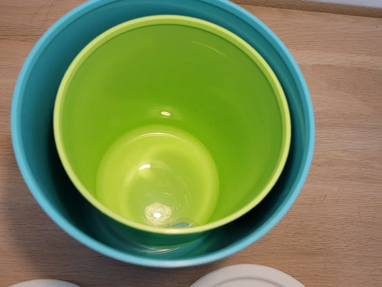 Billede 5 - Tupperware opbevarings bøtter runde 2 stk.