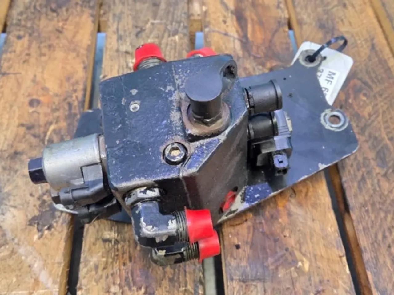 Billede 4 - Massey Ferguson 6290 Trykventil 3795675M13