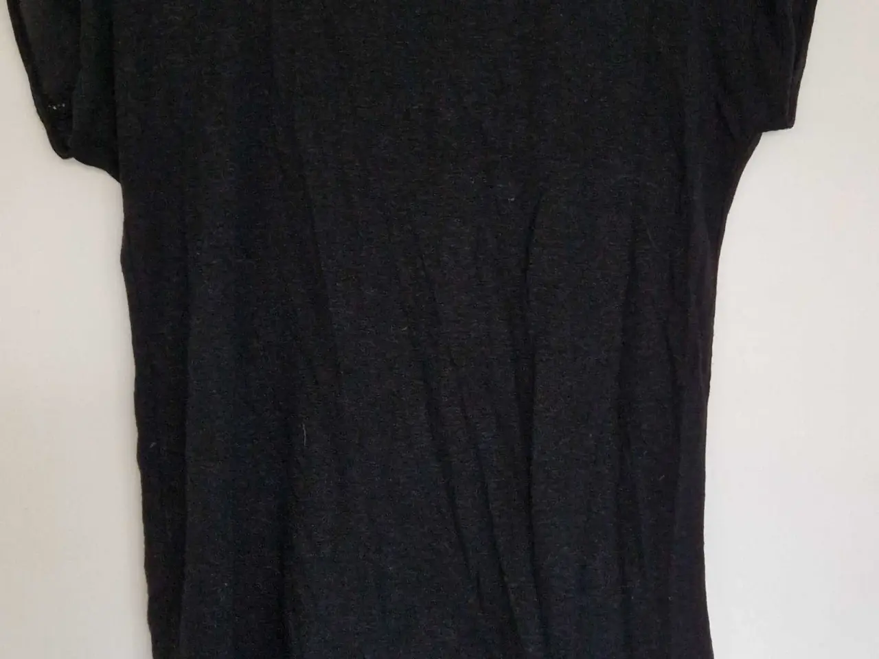 Billede 2 - Sort tynd bluse