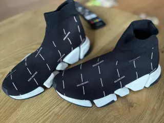 Balenciga sko brugt med små ridser