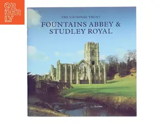Fountains Abbey & Studley Royal af The National Trust (Bog)