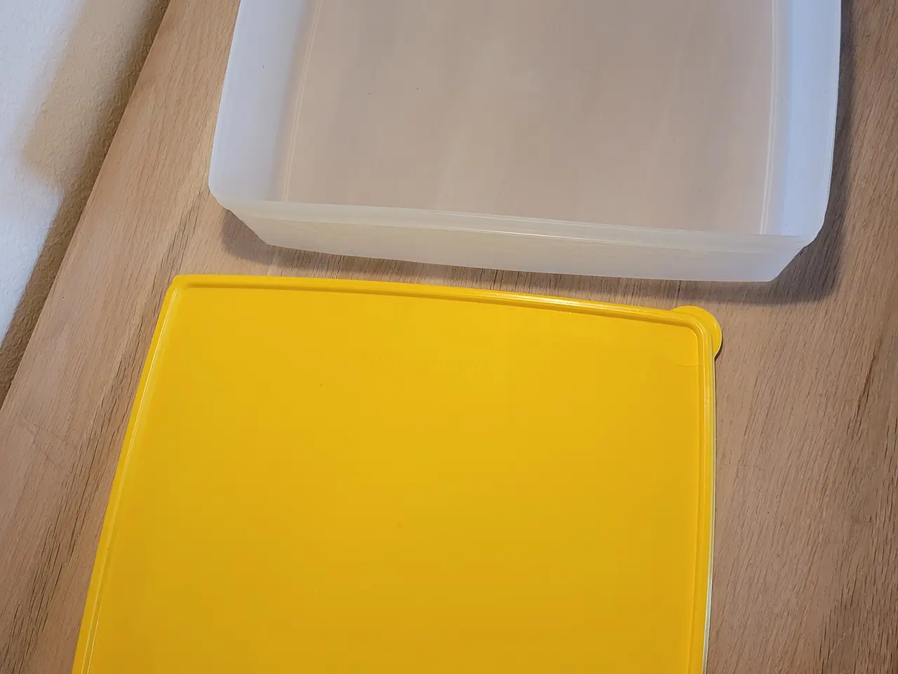 Billede 2 - Tupperware stor firkantet boks