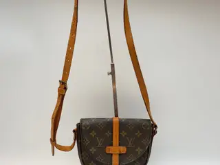 Louis Vuitton Chantilly PM