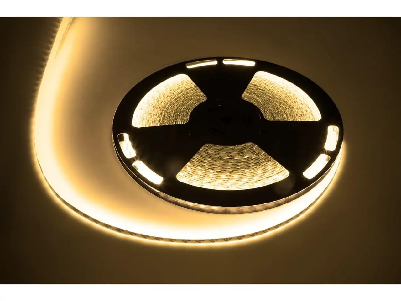 Billede 1 - Rebel LED lysbånd 25 m - 5050 SMD, varm hvid, vandtæt, 12 V