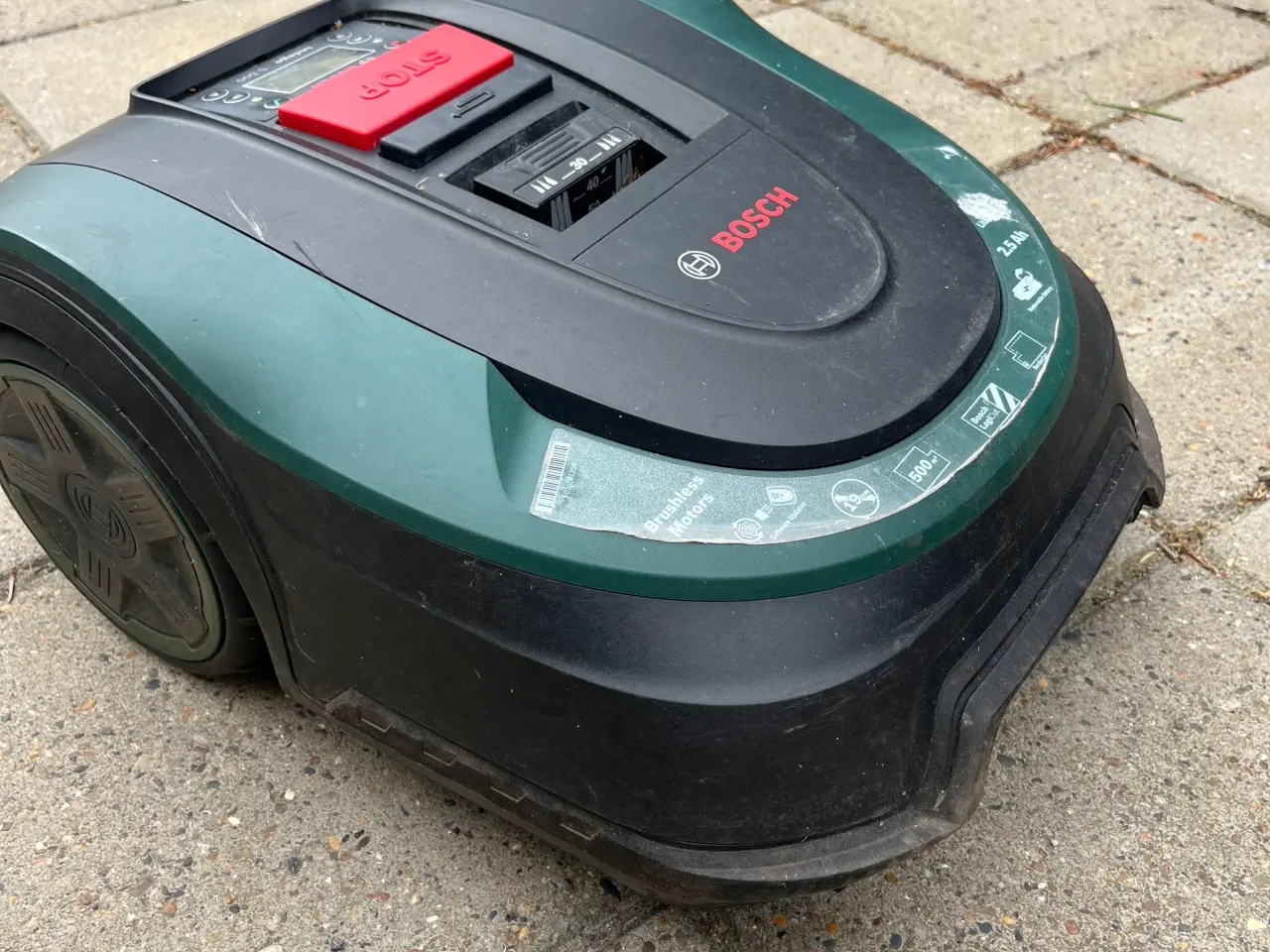 Billede 2 - Bosch Indego s500 robotplæneklipper. Nyere batteri