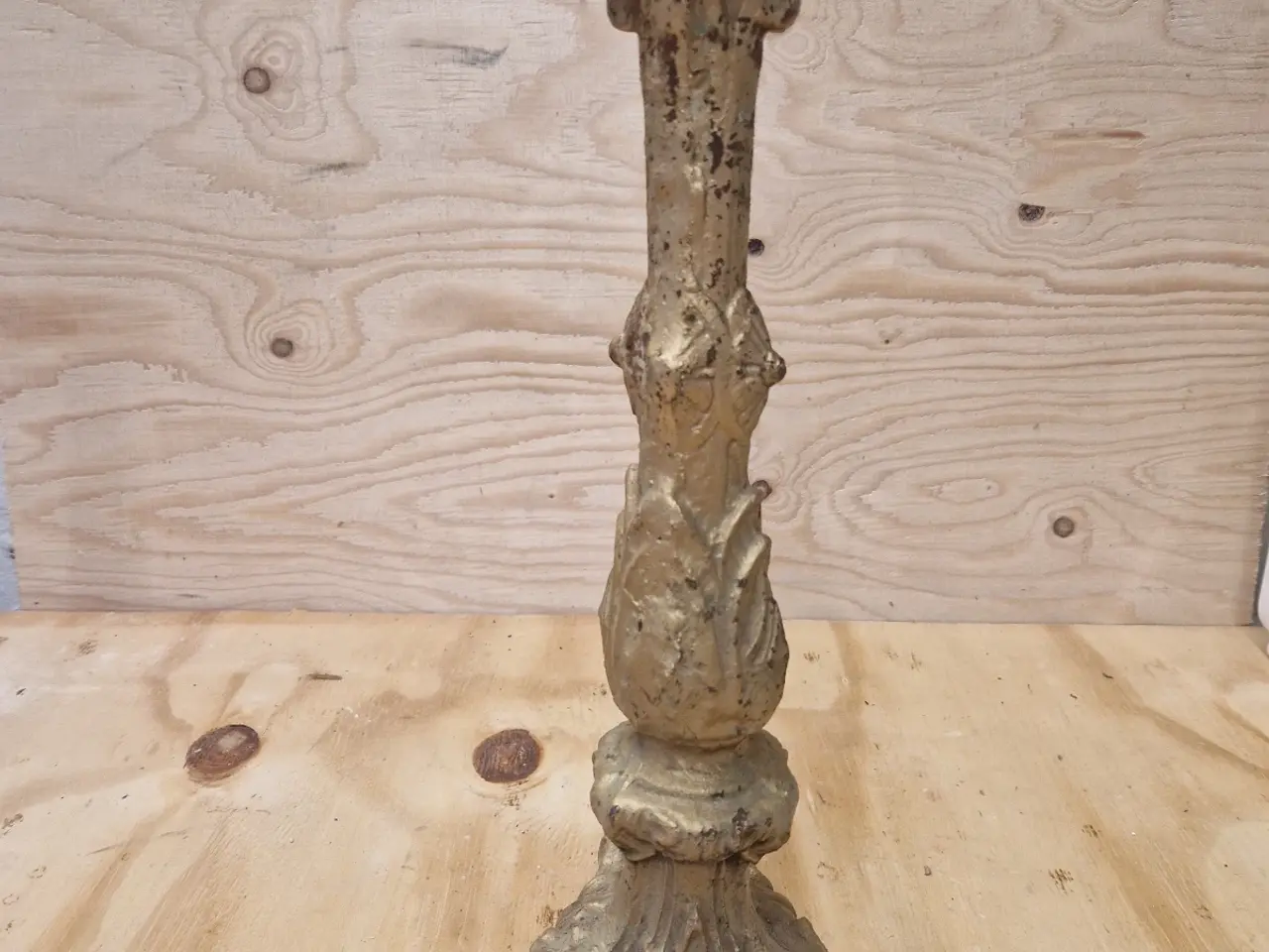 Billede 5 - 2 antikke malmlysestager 42 cm høje