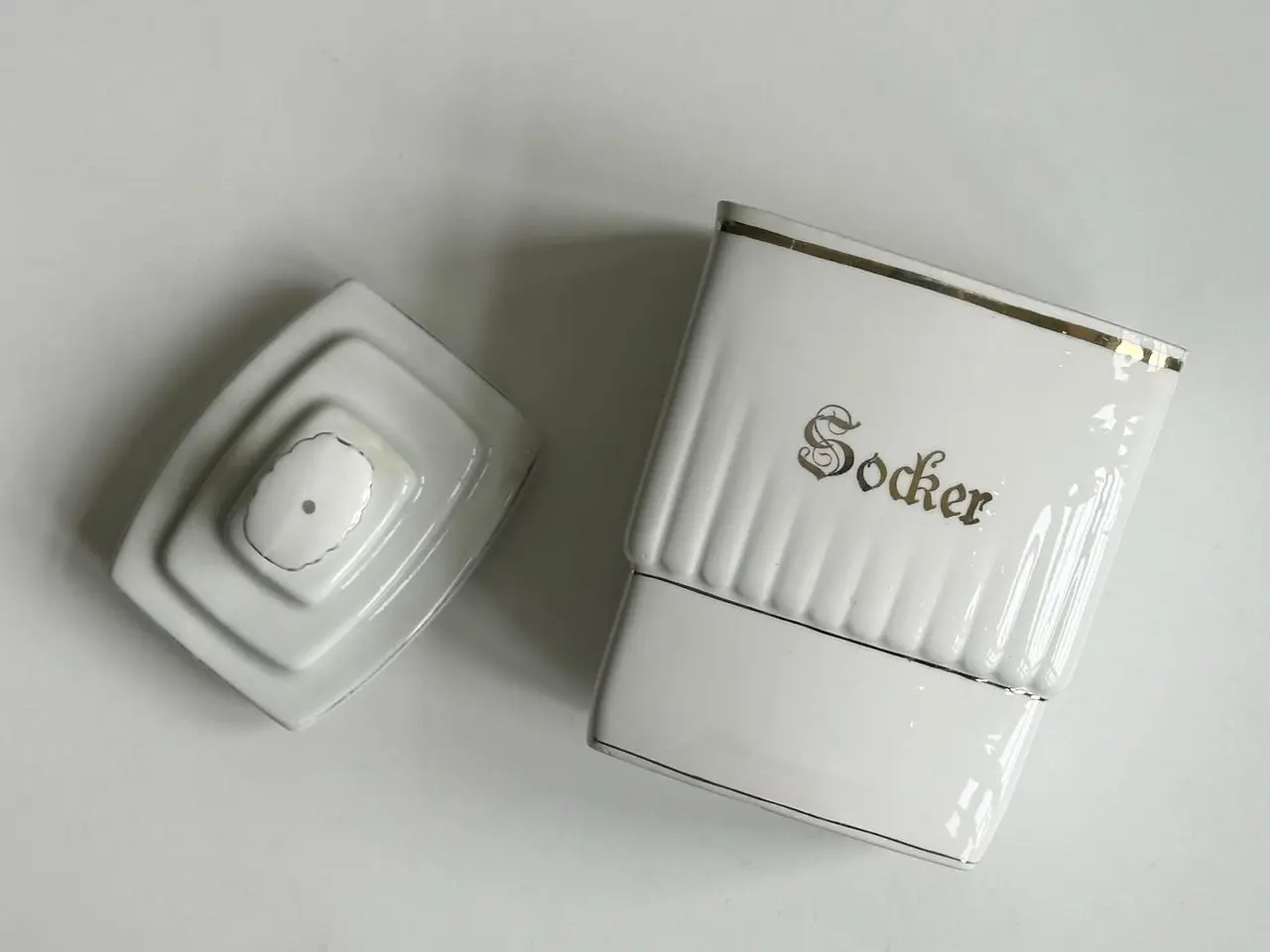 Billede 2 - Svensk fajance, køkkenkrukke: socker